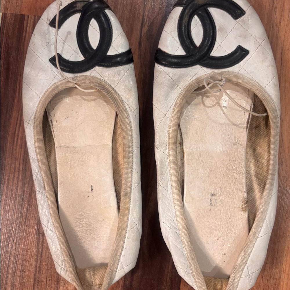 CHANEL Women's Quilted Cream and Black Flats
